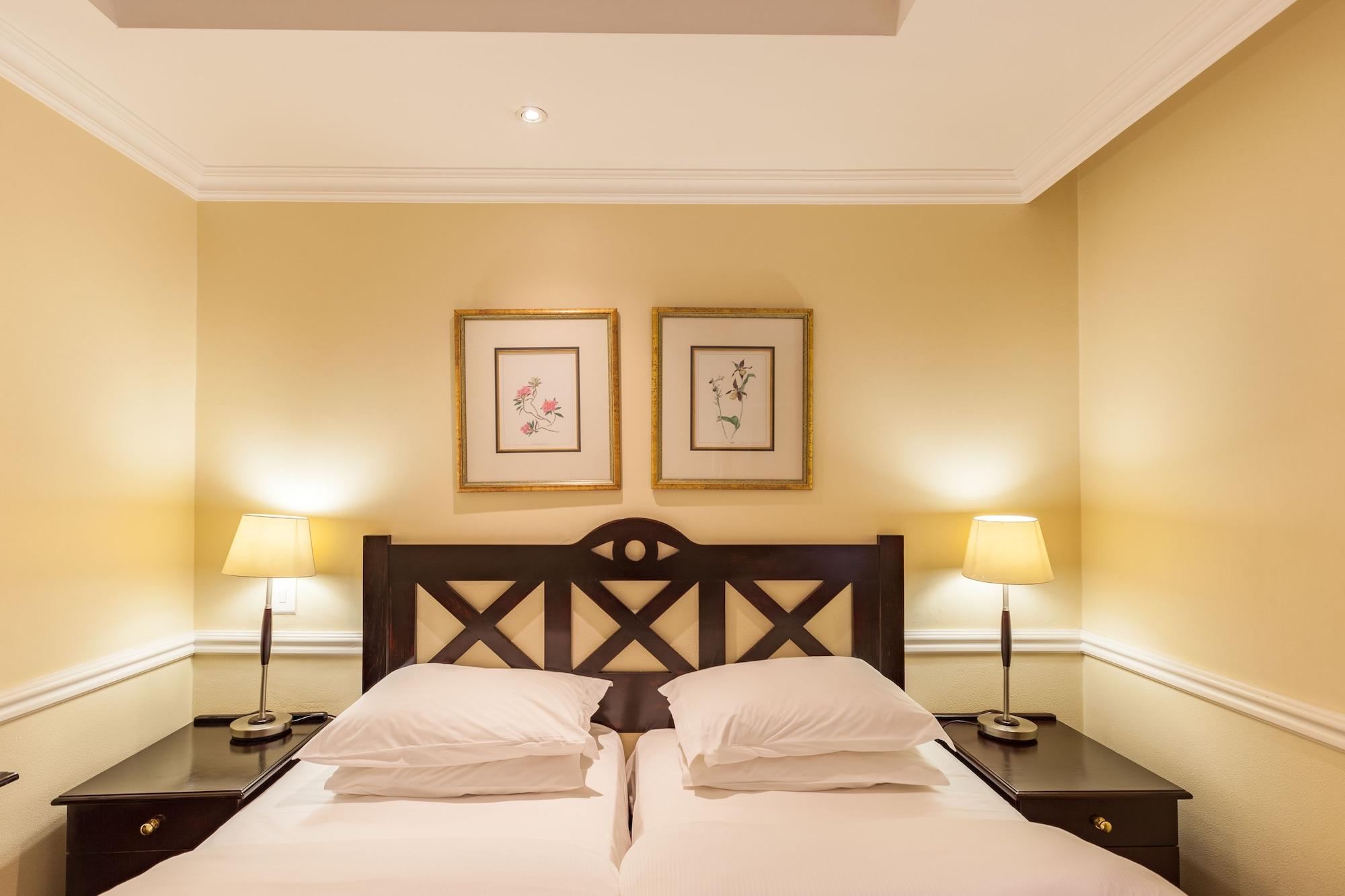 Courtyard Hotel Rosebank Johannesburg Esterno foto