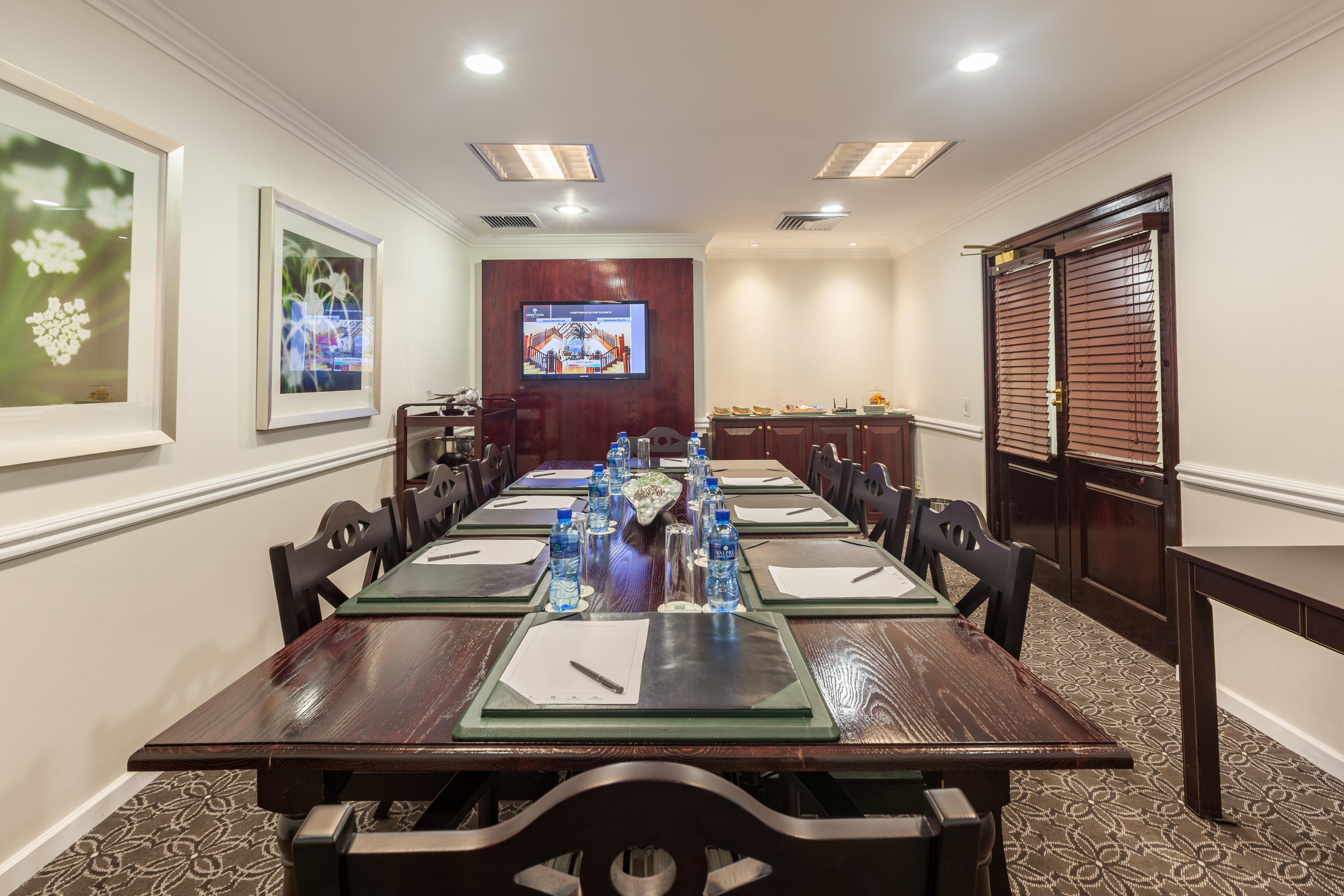 Courtyard Hotel Rosebank Johannesburg Esterno foto