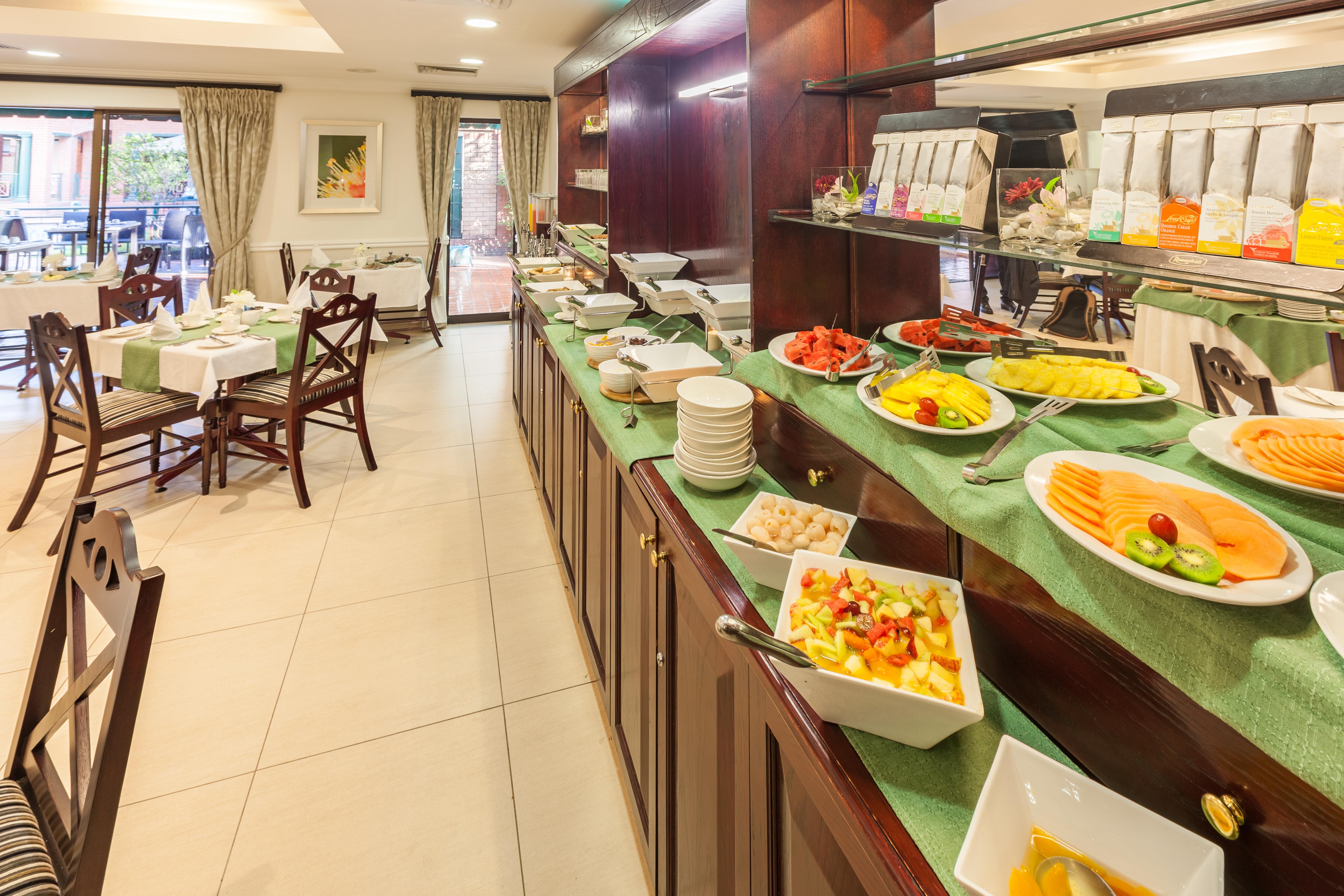 Courtyard Hotel Rosebank Johannesburg Esterno foto