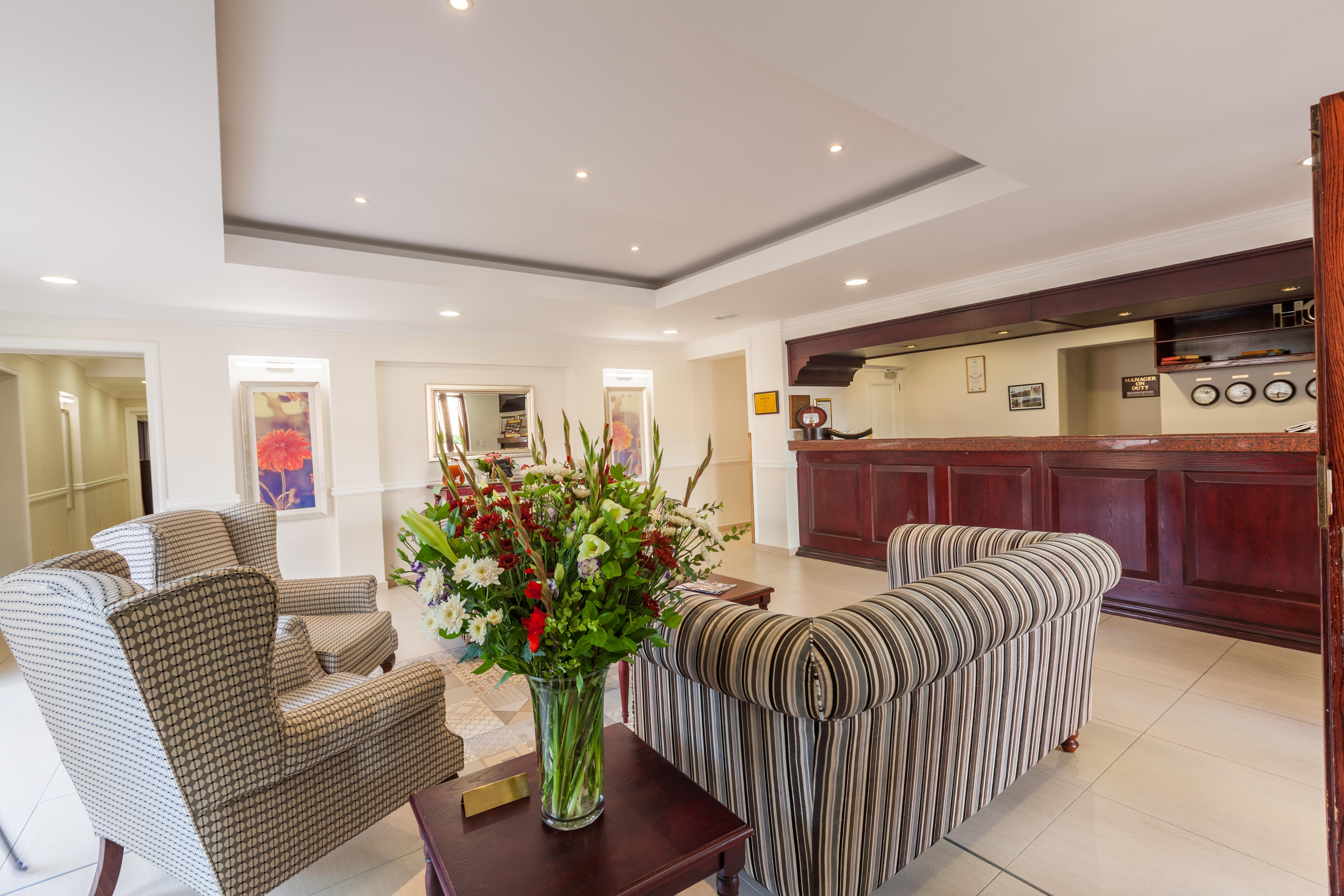 Courtyard Hotel Rosebank Johannesburg Esterno foto