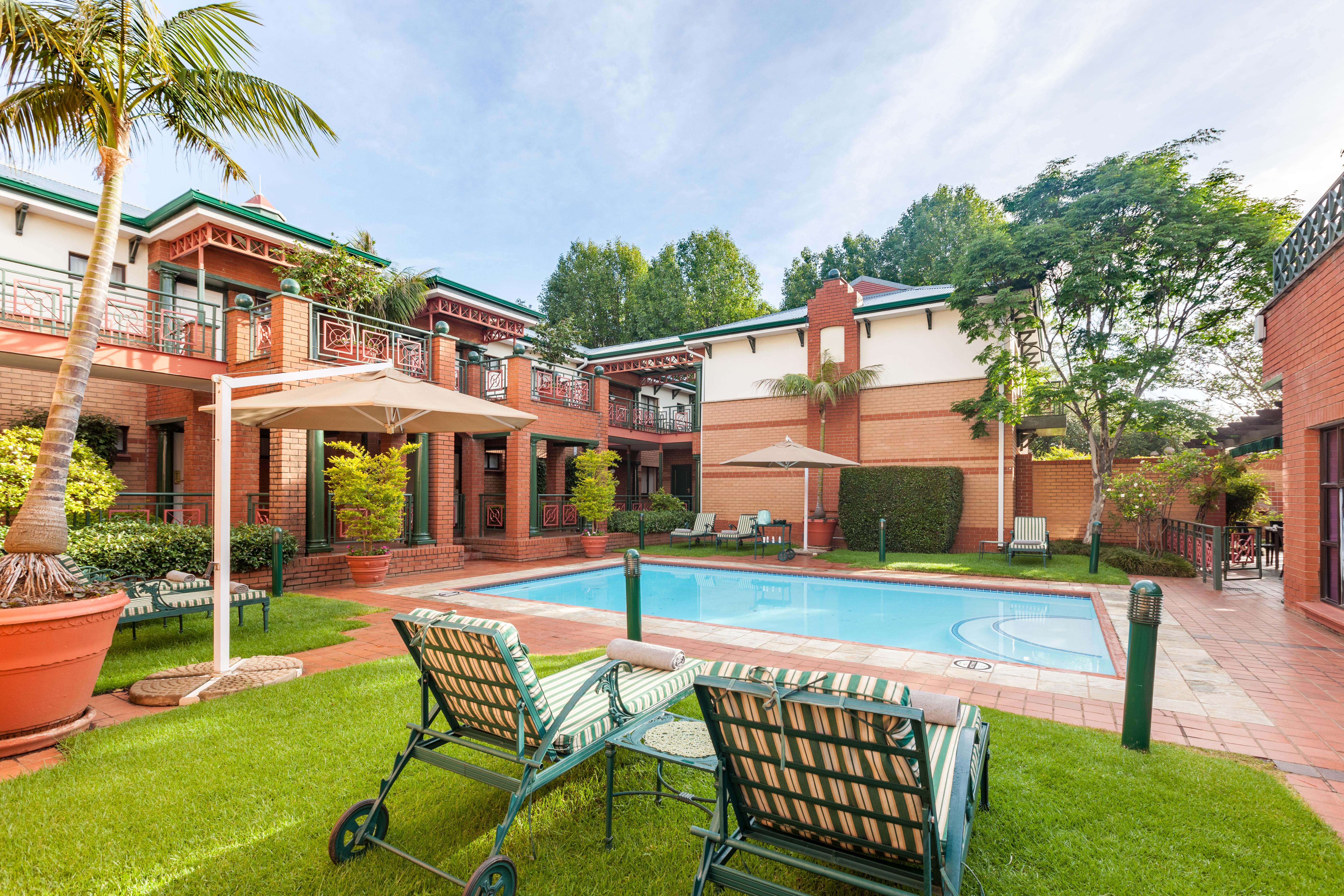 Courtyard Hotel Rosebank Johannesburg Esterno foto
